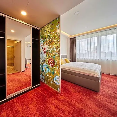Hertz Hotel